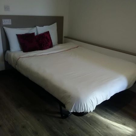 Peace Apartments - Luton Λούτον Εξωτερικό φωτογραφία