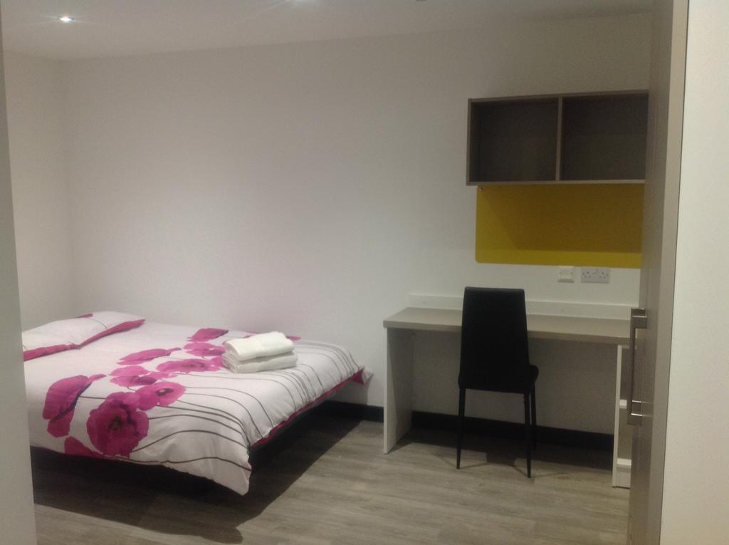 Peace Apartments - Luton Λούτον Εξωτερικό φωτογραφία