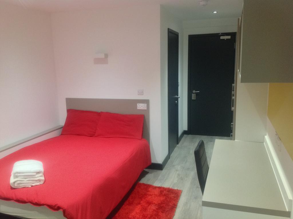 Peace Apartments - Luton Λούτον Εξωτερικό φωτογραφία