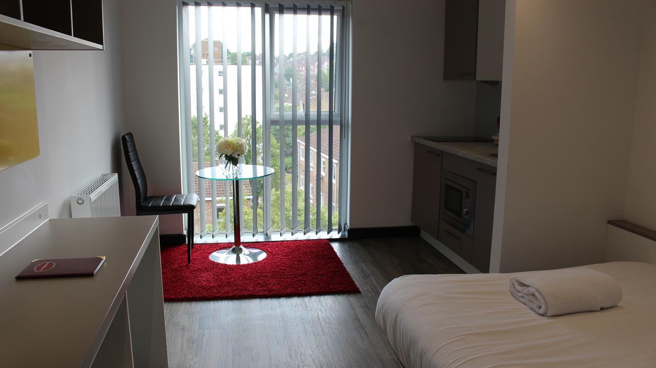 Peace Apartments - Luton Λούτον Εξωτερικό φωτογραφία