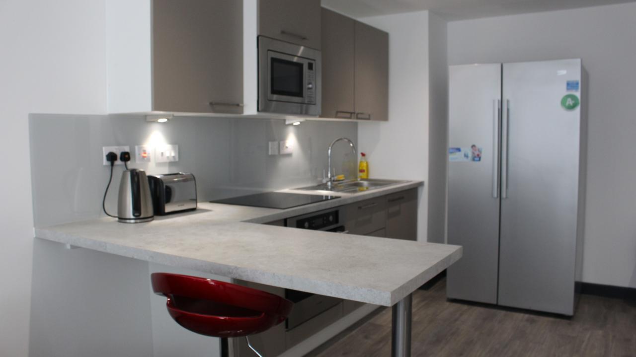 Peace Apartments - Luton Λούτον Εξωτερικό φωτογραφία