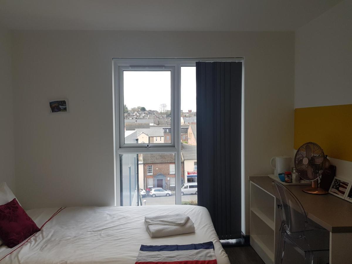 Peace Apartments - Luton Λούτον Εξωτερικό φωτογραφία