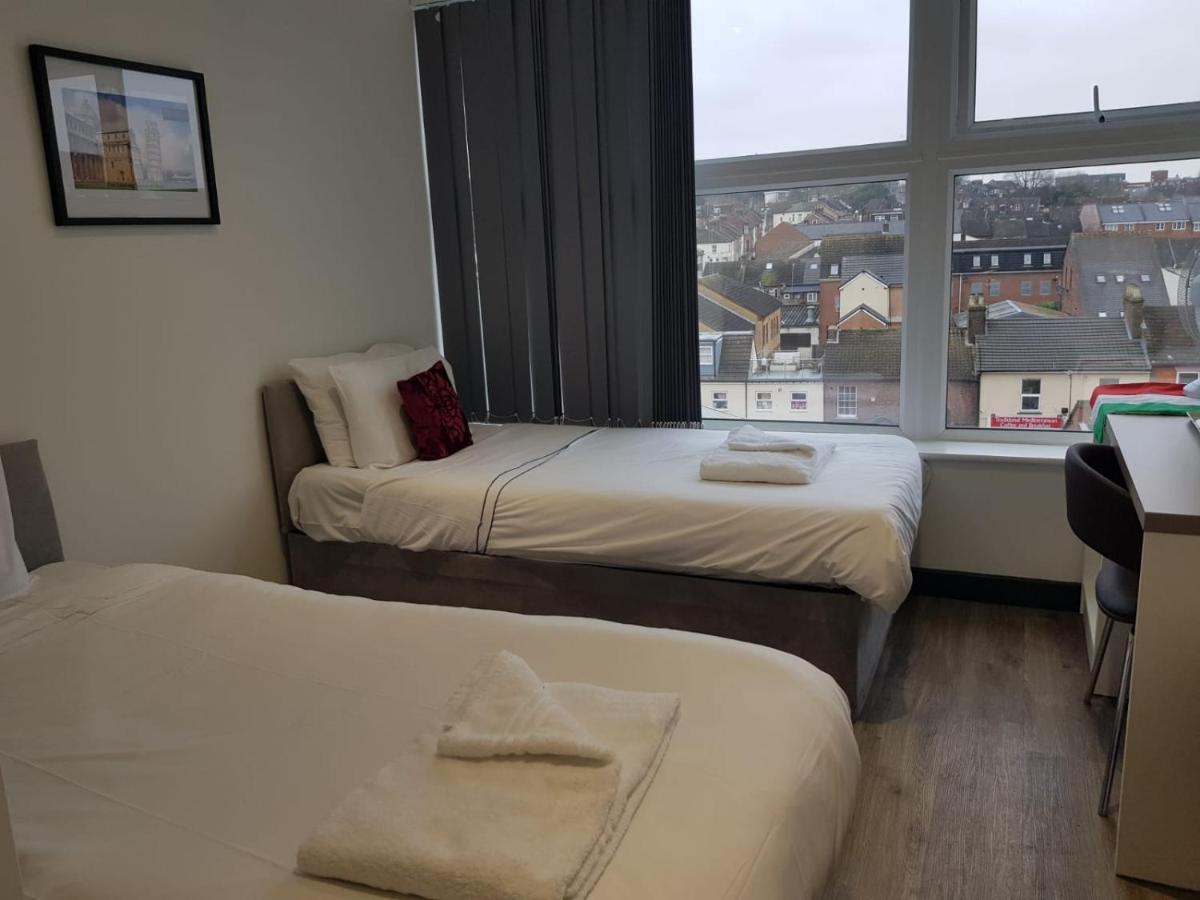Peace Apartments - Luton Λούτον Εξωτερικό φωτογραφία