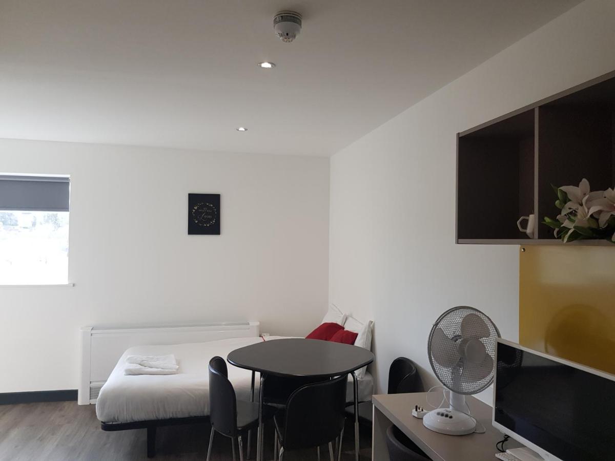 Peace Apartments - Luton Λούτον Εξωτερικό φωτογραφία