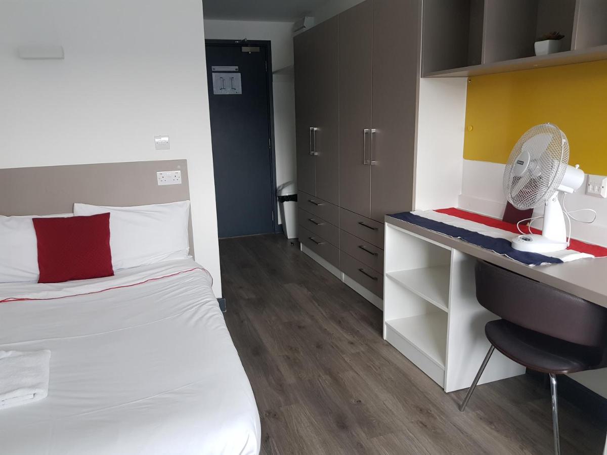 Peace Apartments - Luton Λούτον Εξωτερικό φωτογραφία