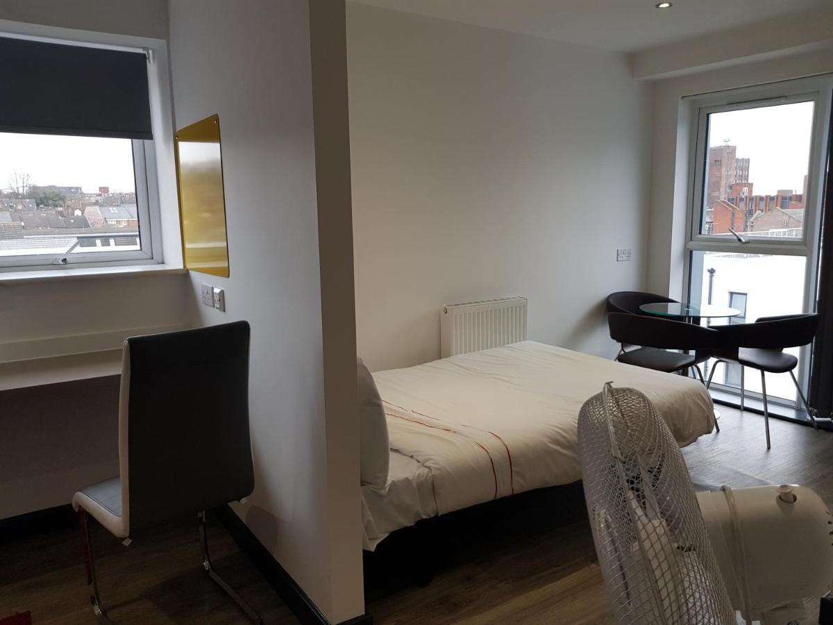Peace Apartments - Luton Λούτον Εξωτερικό φωτογραφία