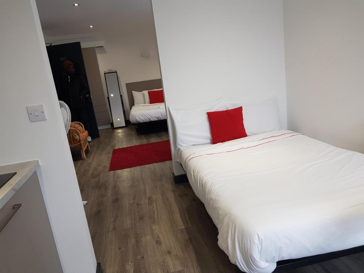 Peace Apartments - Luton Λούτον Εξωτερικό φωτογραφία